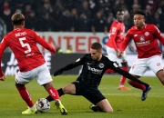 英雄联盟总决赛直播-包含拜仁取胜晋级，将继续追逐欧冠冠军梦想的词条