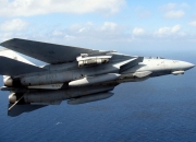 英雄联盟总决赛门票-双线叙事，当足球巨星遇见锂矿霸权—赛场内外的稀缺性战役