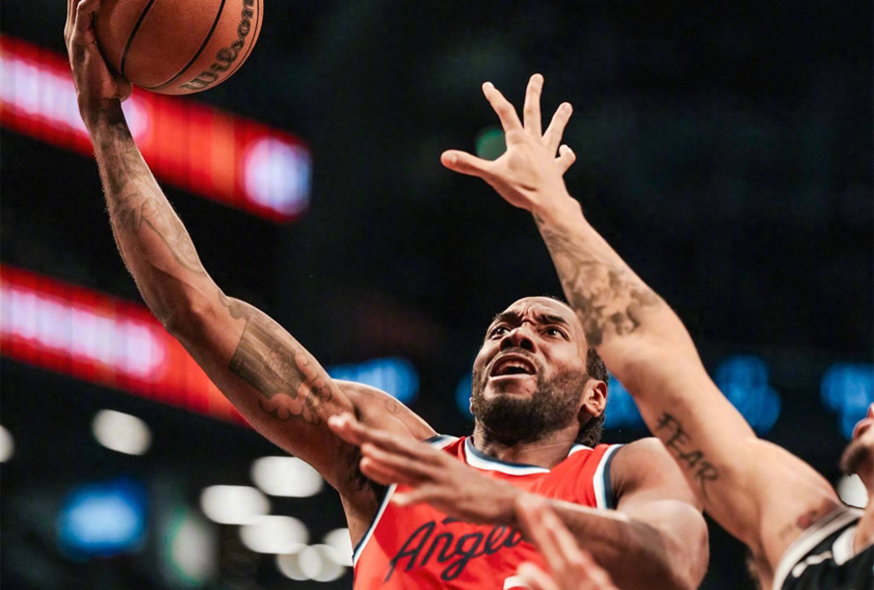 快船前锋莱昂纳德成为核心球员