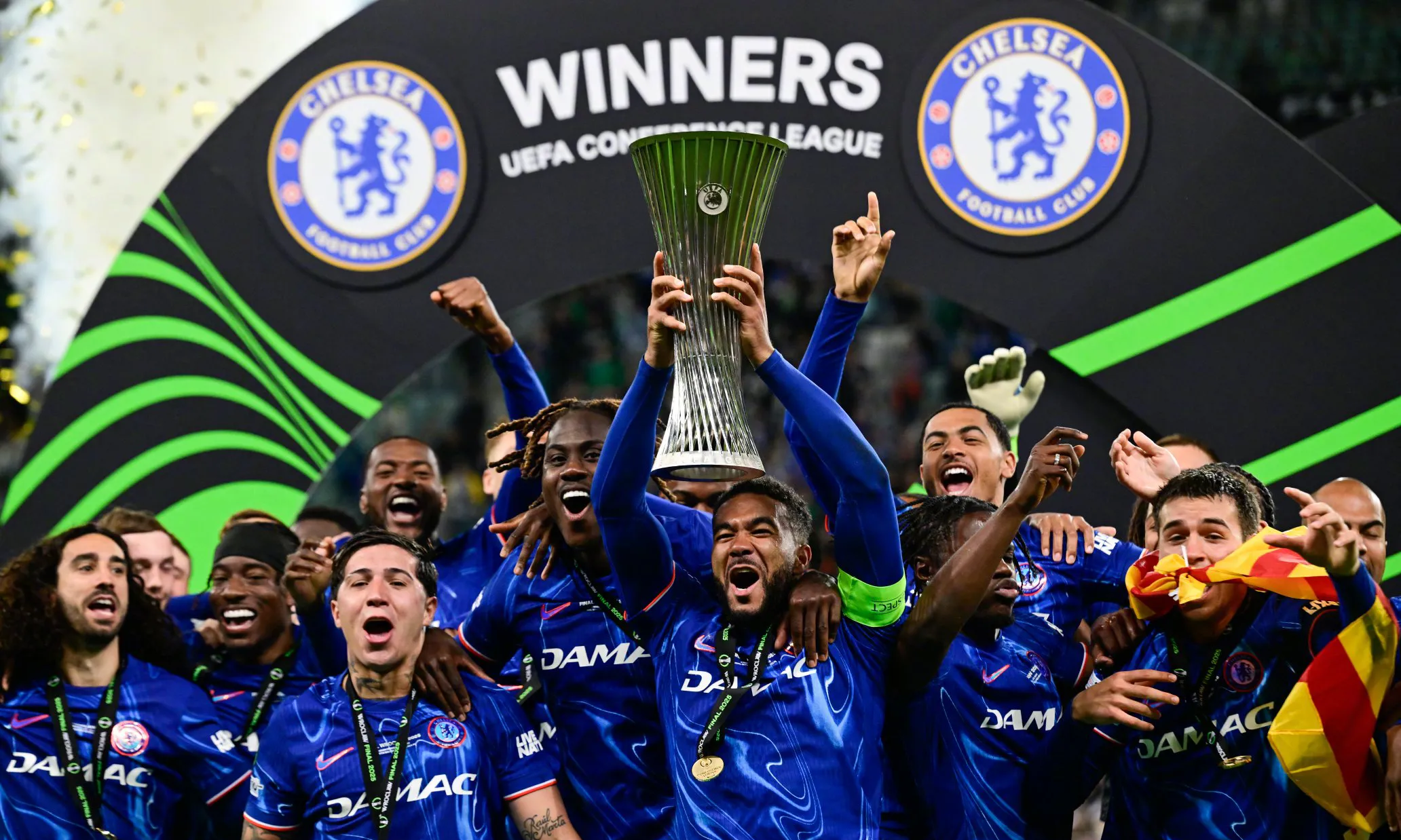 圣埃蒂安战胜热刺，晋级欧战席位稳固的简单介绍