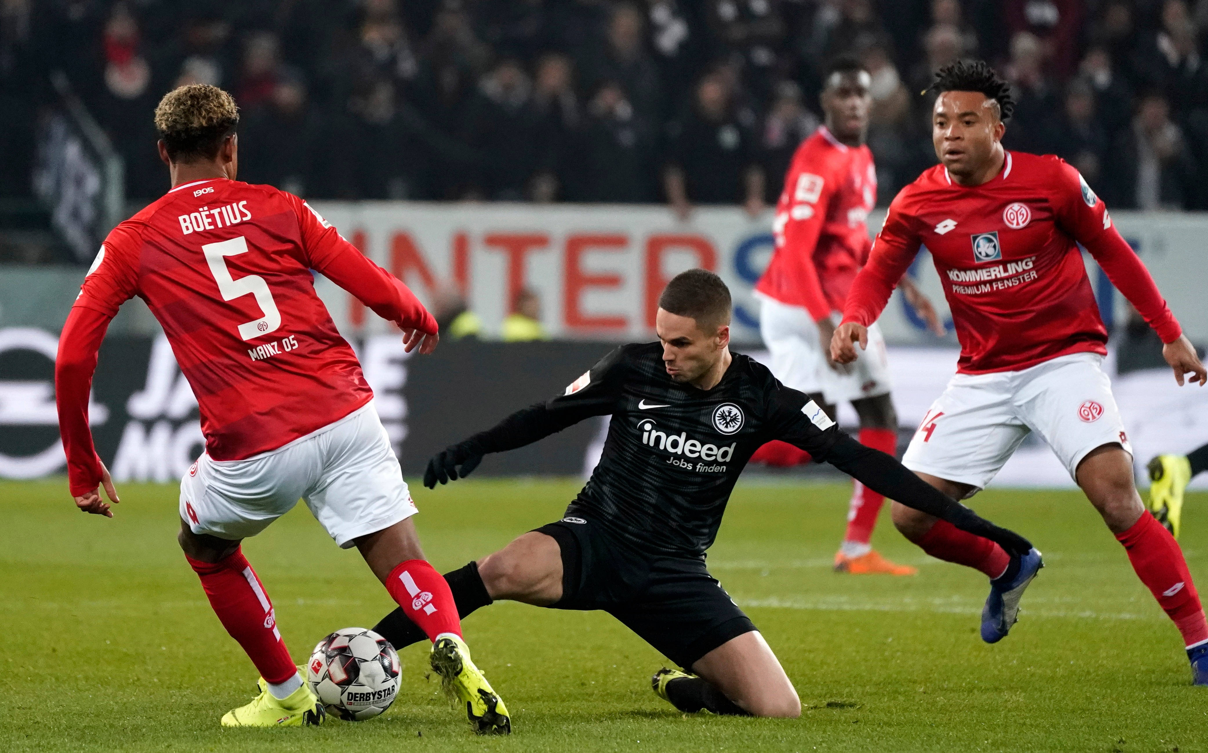 包含拜仁取胜晋级，将继续追逐欧冠冠军梦想的词条