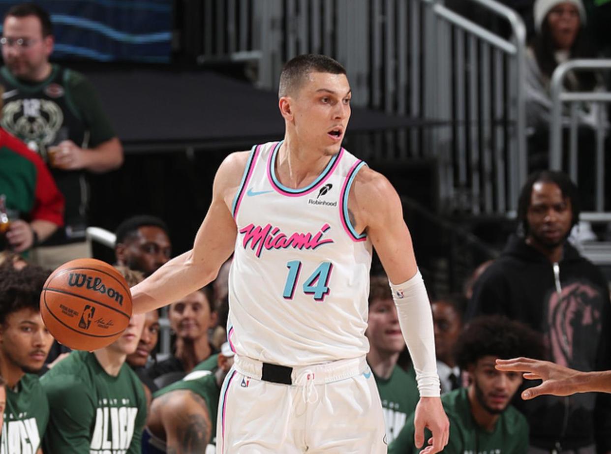 包含热火再胜雄鹿晋级总决赛,东部王者崭露头角的词条 包含热火再胜雄鹿晋级总决赛,东部王者崭露头角的词条