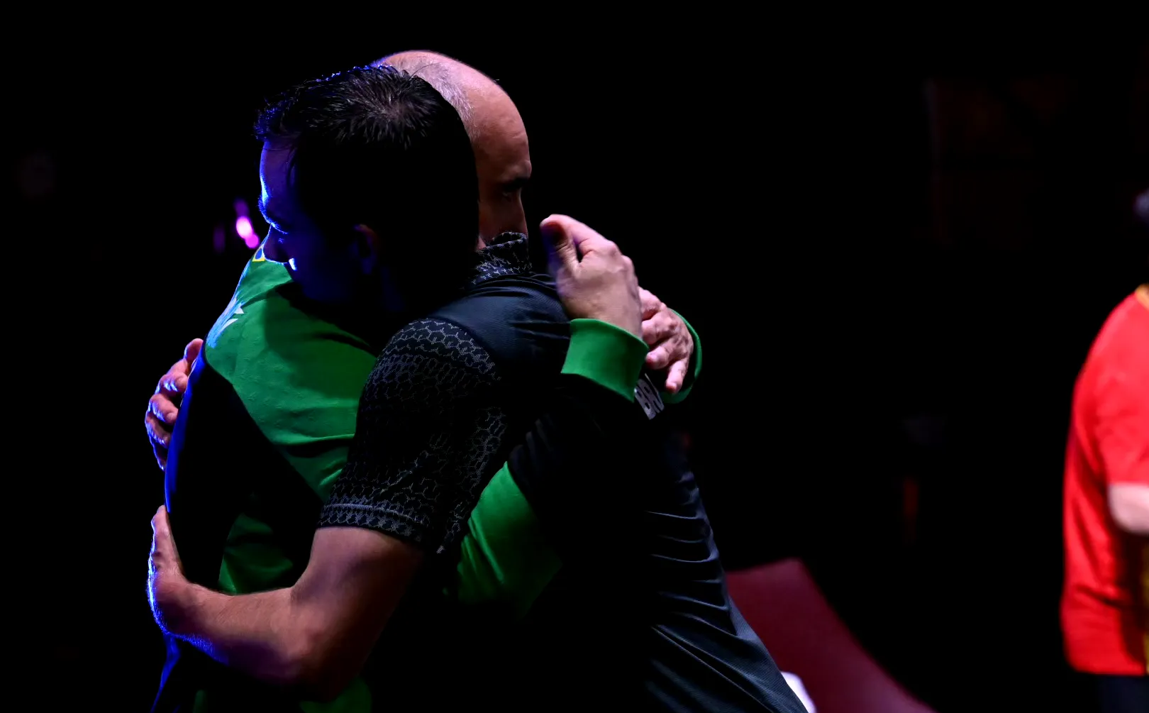 关于比分悬殊大战落幕,激烈角逐引人瞩目!的信息 关于比分悬殊大战落幕,激烈角逐引人瞩目!的信息