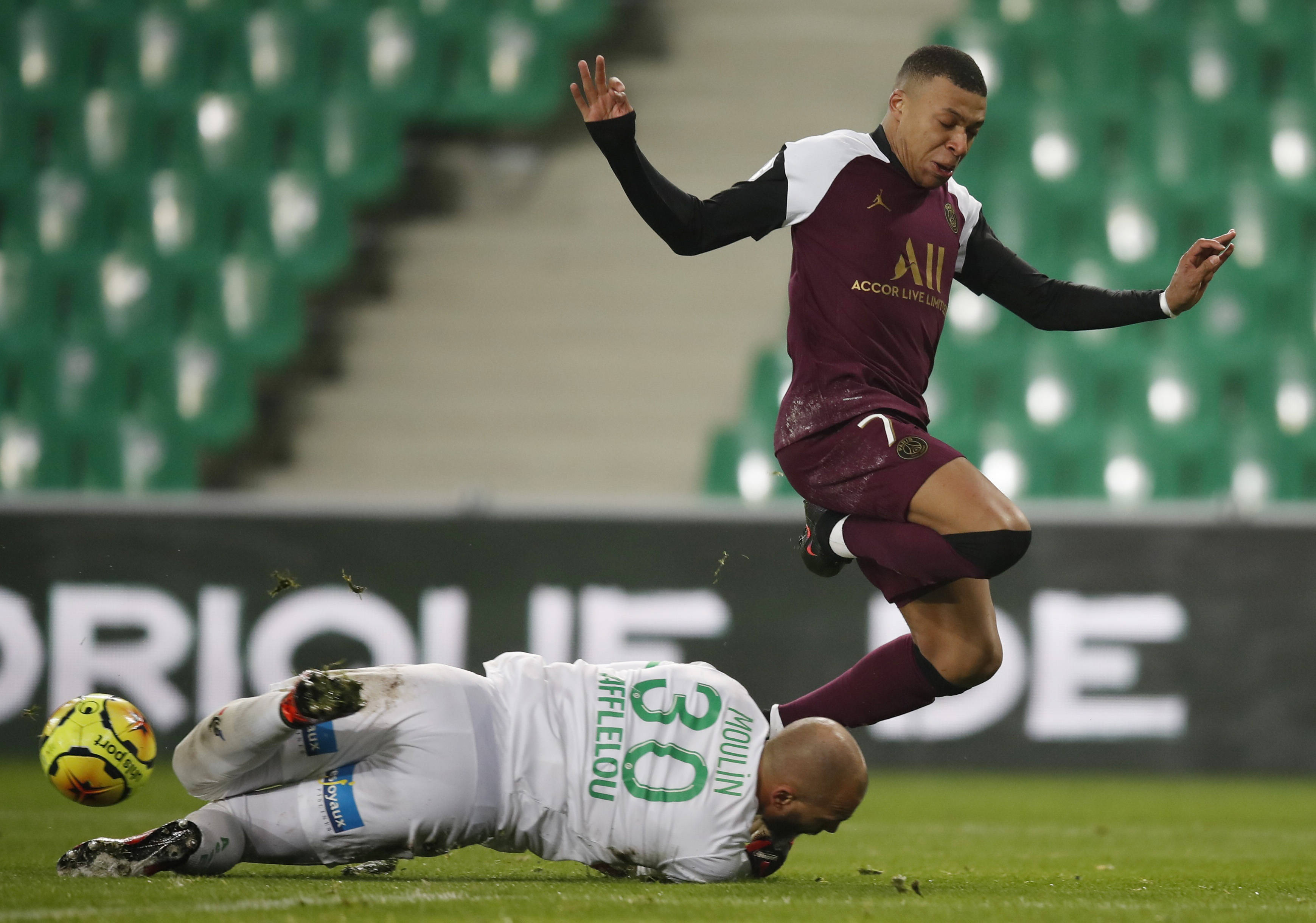 圣埃蒂安客场大胜，法甲前四露出锋芒的简单介绍