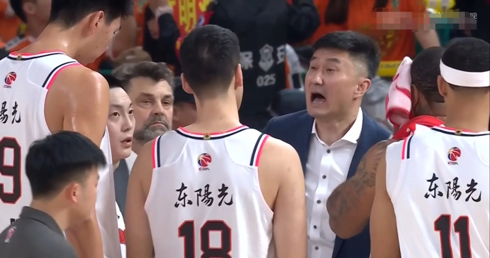 山西队遭遇困境，主帅喊话队员提升状态