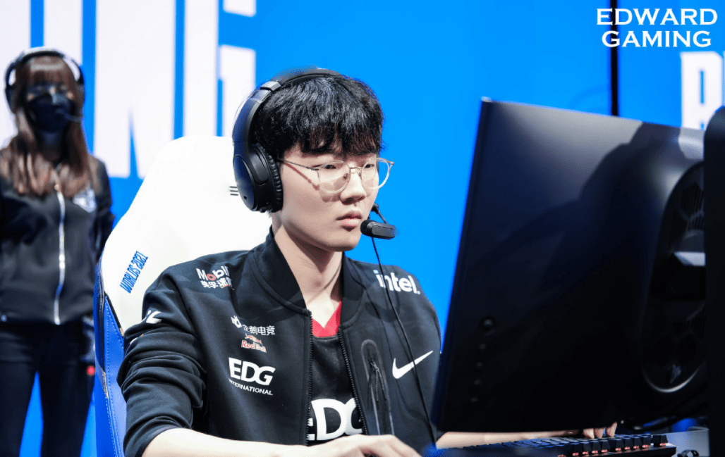 100T轻取DFM,Meiko极限生还后反打峡谷大战八强赛,点燃全场激情的简单介绍 100T轻取DFM,Meiko极限生还后反打峡谷大战八强赛,点燃全场激情的简单介绍