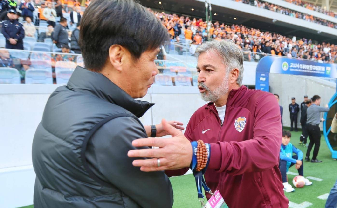 新教练入主球队，注入新的战术战略