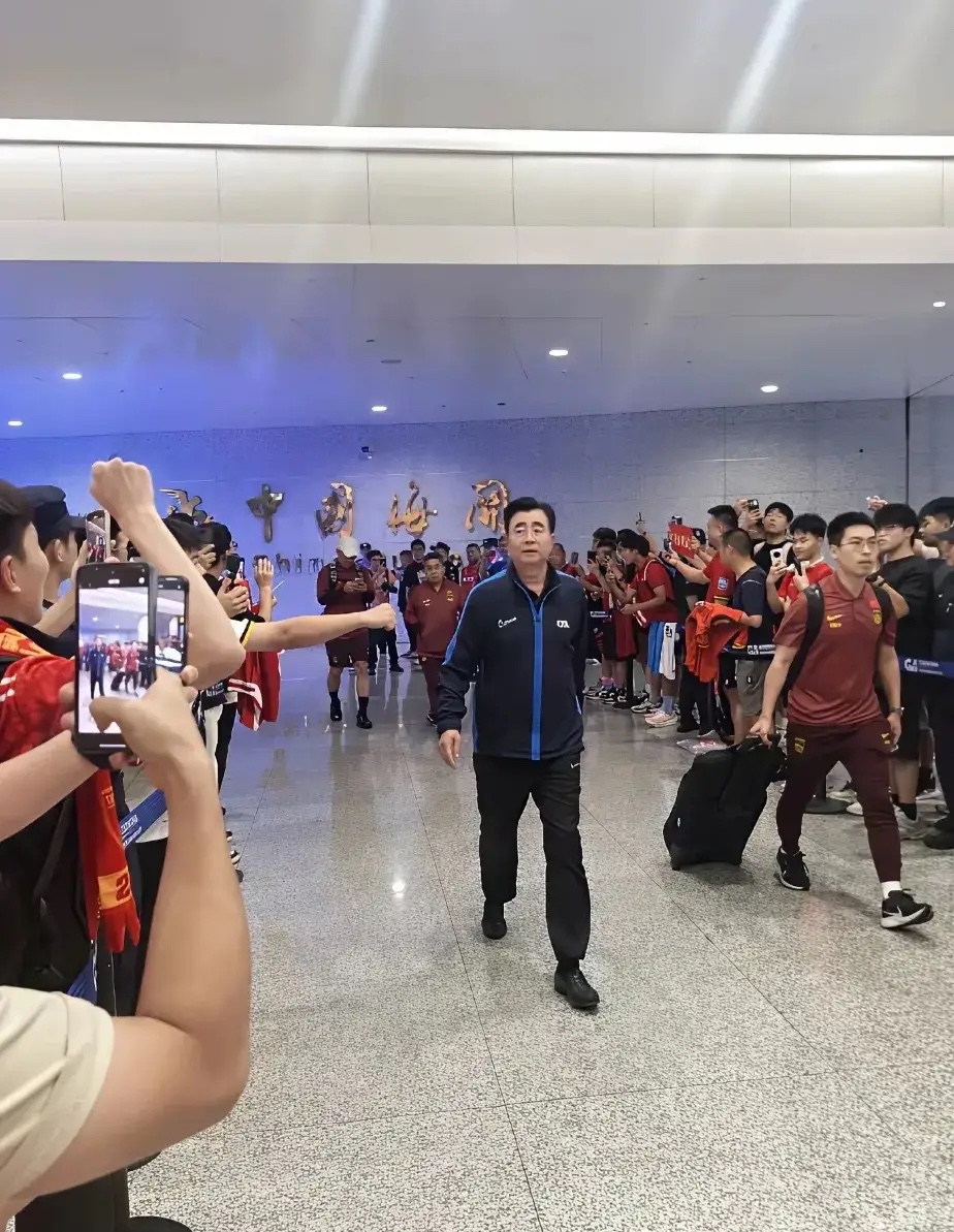 印尼队完胜德国队，李梓嘉统治全场