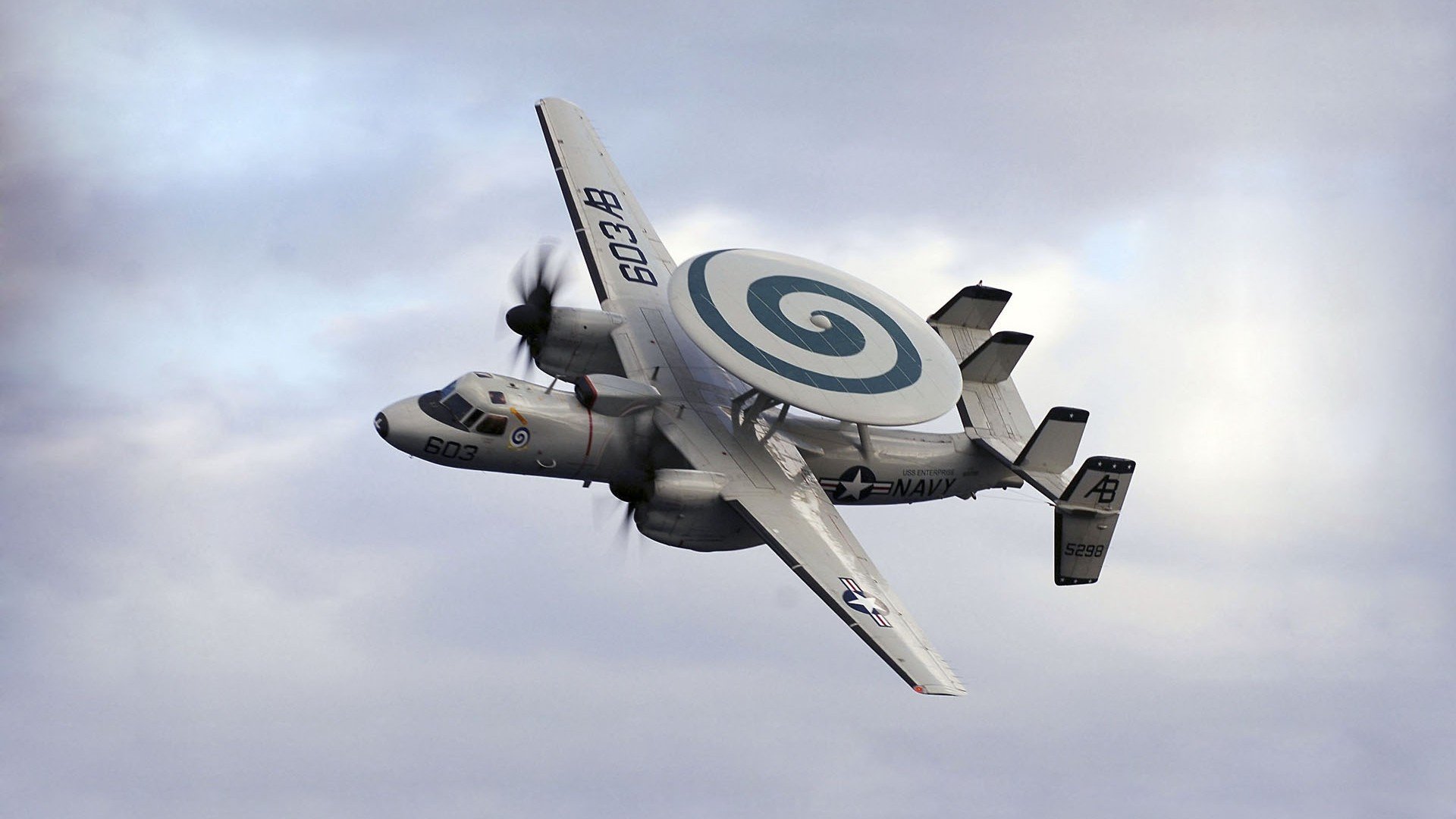 教科书对位，阿拉巴如何让贝蒂斯与马赛的欧战较量成为防守艺术的展示